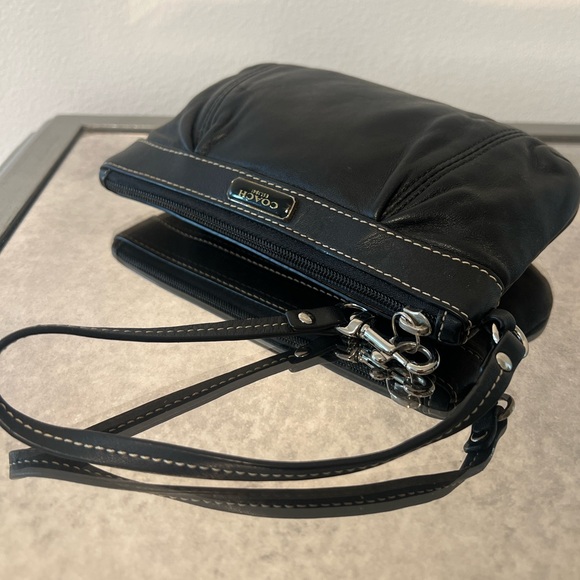Coach 🖤 black leather wristlet - wallet - clutch - vintage - Picture 3 of 8